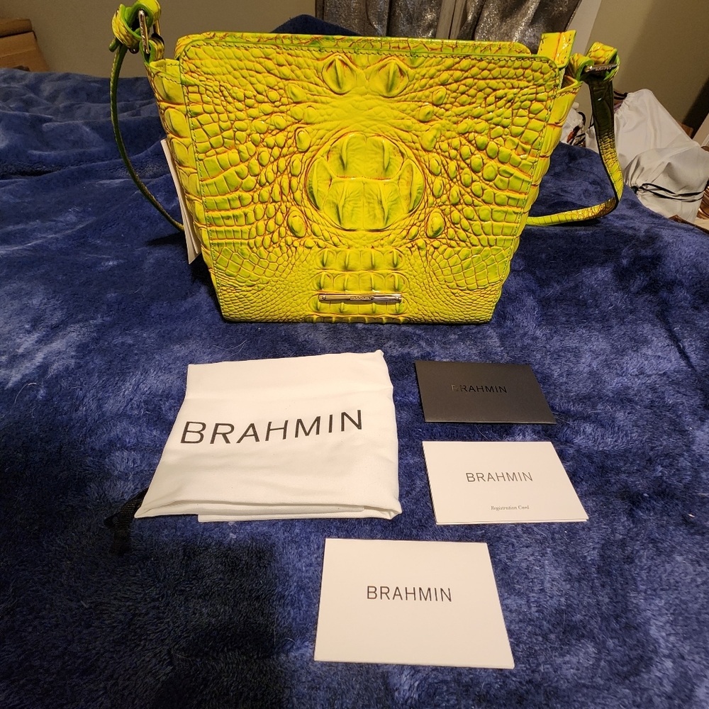 NWT* BRAHMIN TANGO HILLARY CROSSBODY